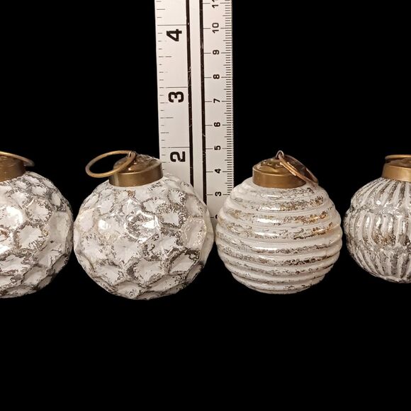 White & Gold Kugel Style Christmas Ornaments Two Different Designs - Set Of Six - Picture 4 of 8